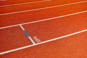 10000 Meter Track Strategy: Pace Control, Positioning, and Finish