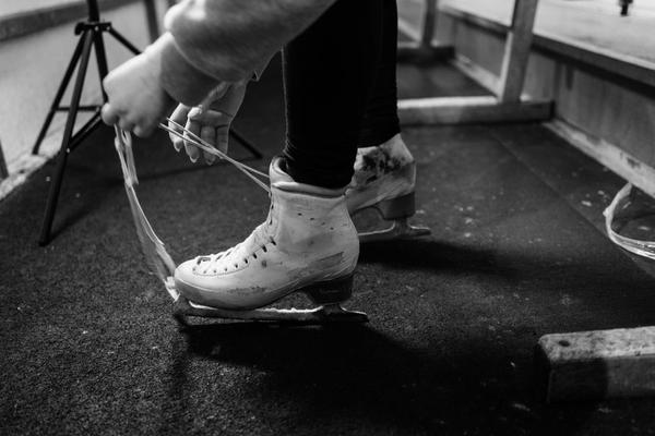 figure skate blade sharpening