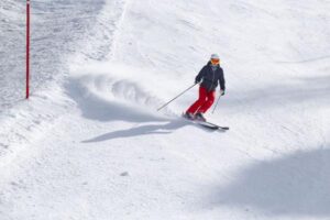 How to Carve on Skis: Technique Tips for Cleaner Turns